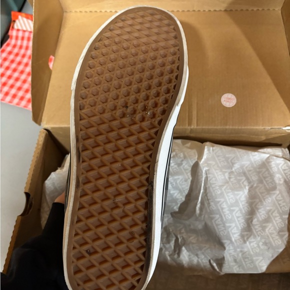 Vans Men's Checkered Gray High-Tops - Picture 4 of 5